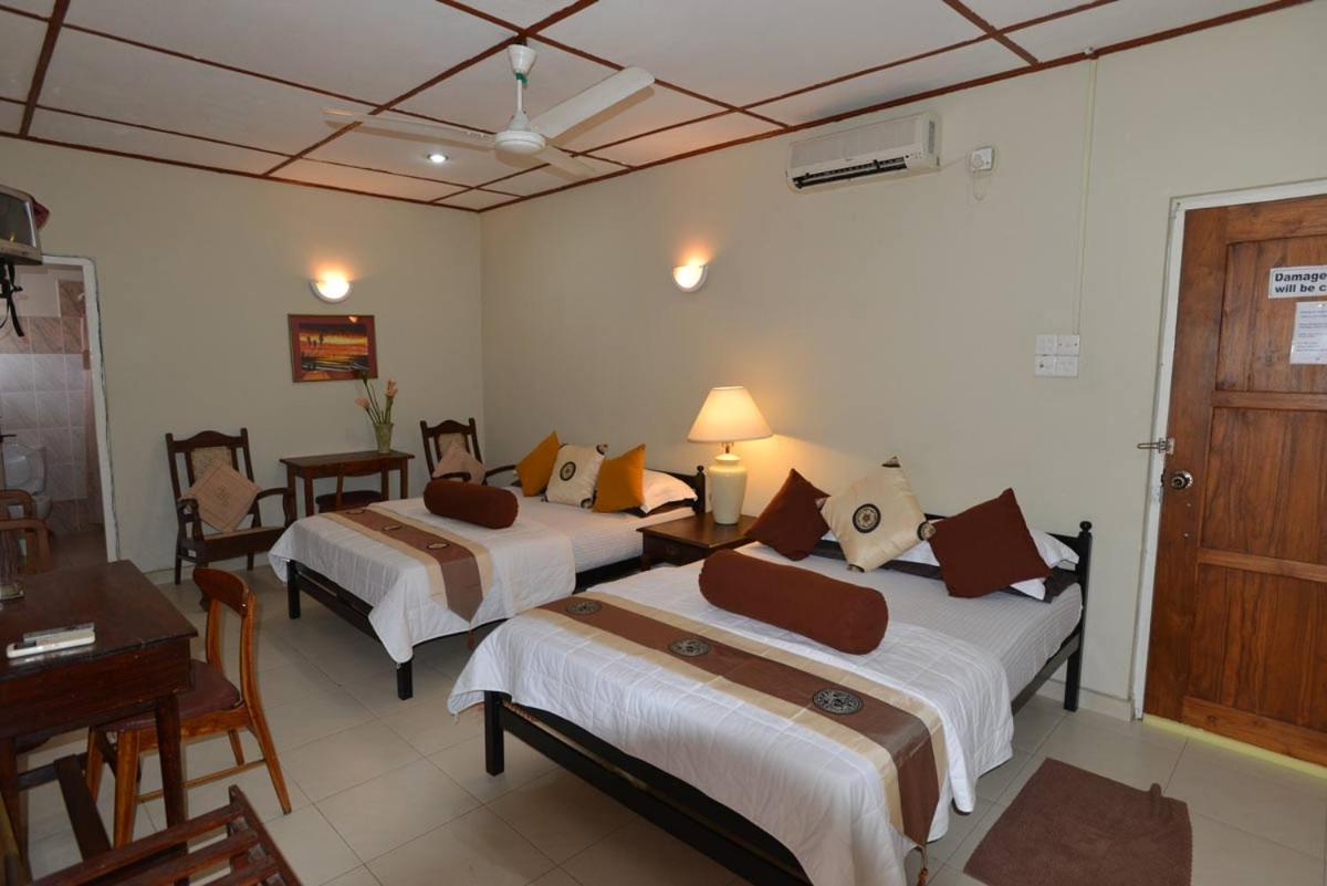 Ranveli Beach Hotel Dehiwala-Mount Lavinia Εξωτερικό φωτογραφία